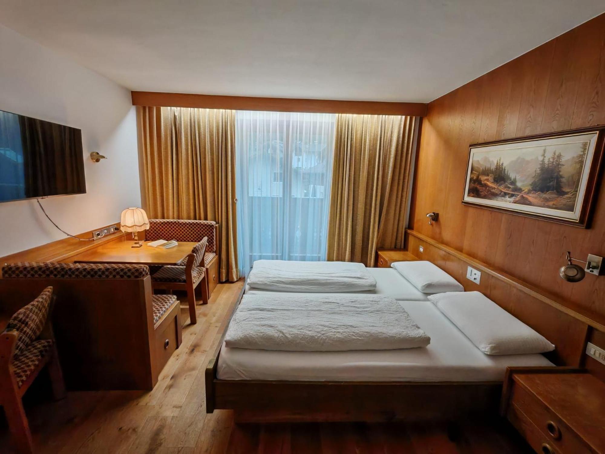 Hotel Alpenblick Sarentino Exterior foto